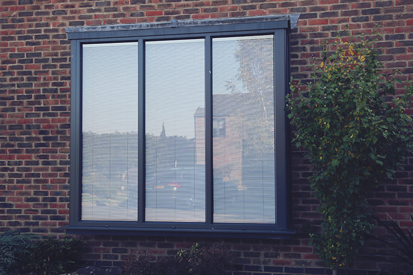 Howards (Windows With Blinds)